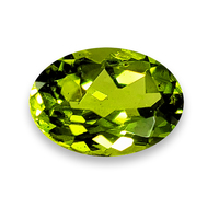 Lively oval Arizona peridot.  This lovely well-cut untreated peridot is bright and clean.